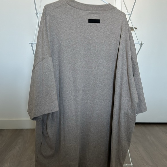 Men’s oversized Essentials T-shirt - Picture 5 of 5